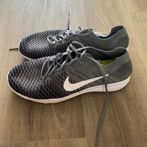 Women’s Nike Free RN Size 9
